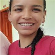 Estudiante de administración de empresas con buen manejo en clases de español para niños de primaria